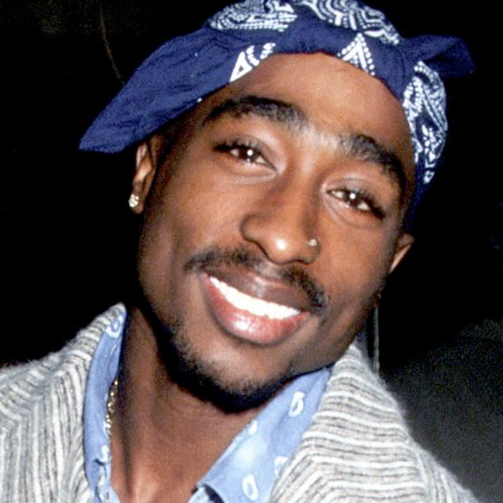 1 PLAYERA TUPAC FACE STREET